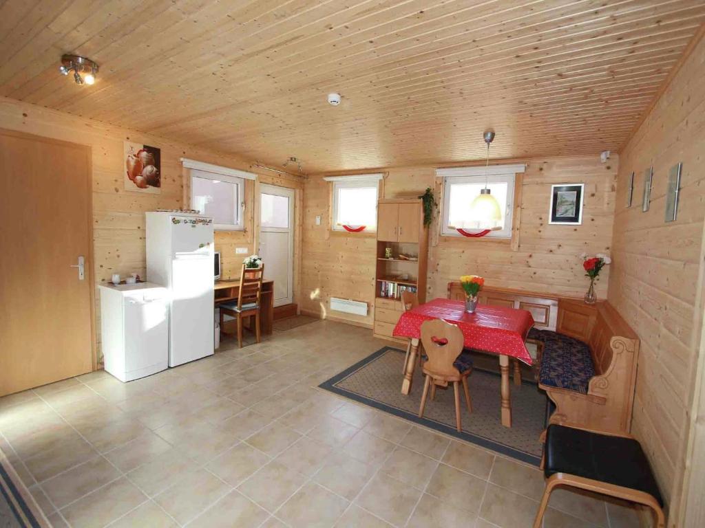 Apartment in Umhausen near the ski area, cleaning included