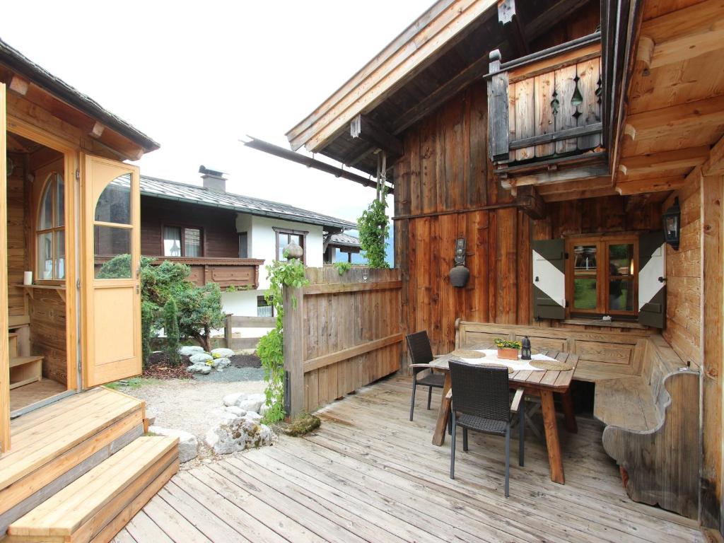 Attractive chalet right on the piste with sauna, cleaning included photo 4