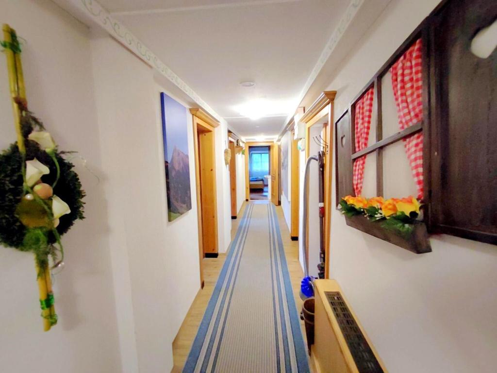 Group Holiday Home in Hippach with dreamy views, cleaning included photo 3
