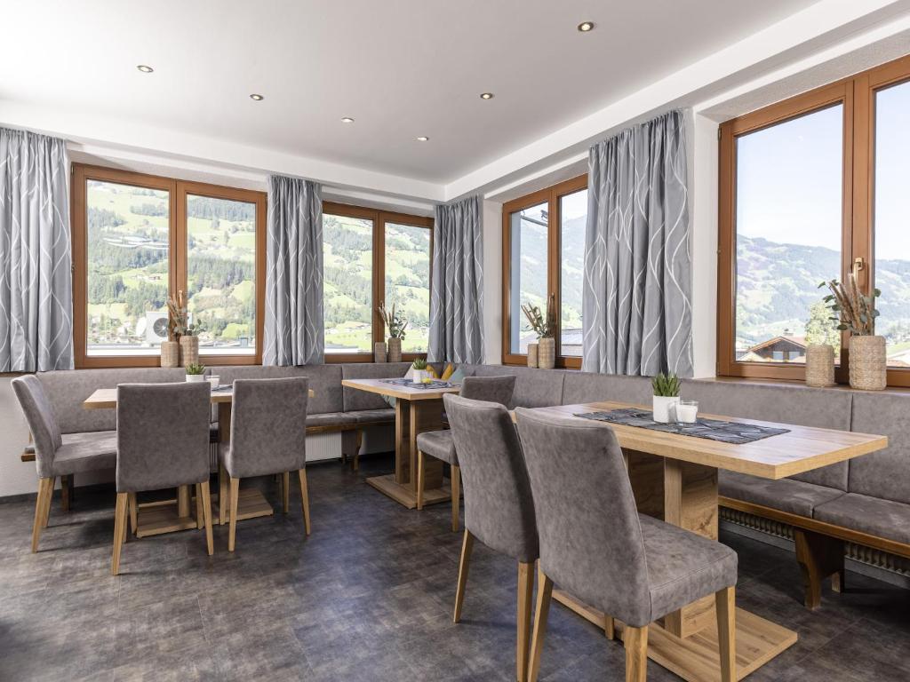 Moiklerhof holiday home in Ramsau im Zillertal, cleaning included photo 4