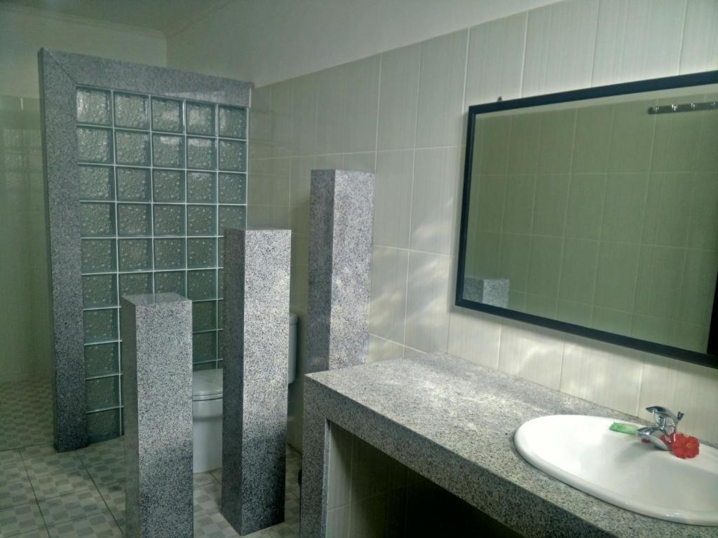 Puri Rai Hotel photo 1