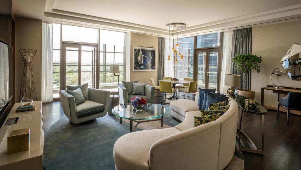 Сьюит (Люкс-резиденция с 1 спальней с кроватью размера «king-size»), Отель Four Seasons Hotel Dubai International Financial Centre