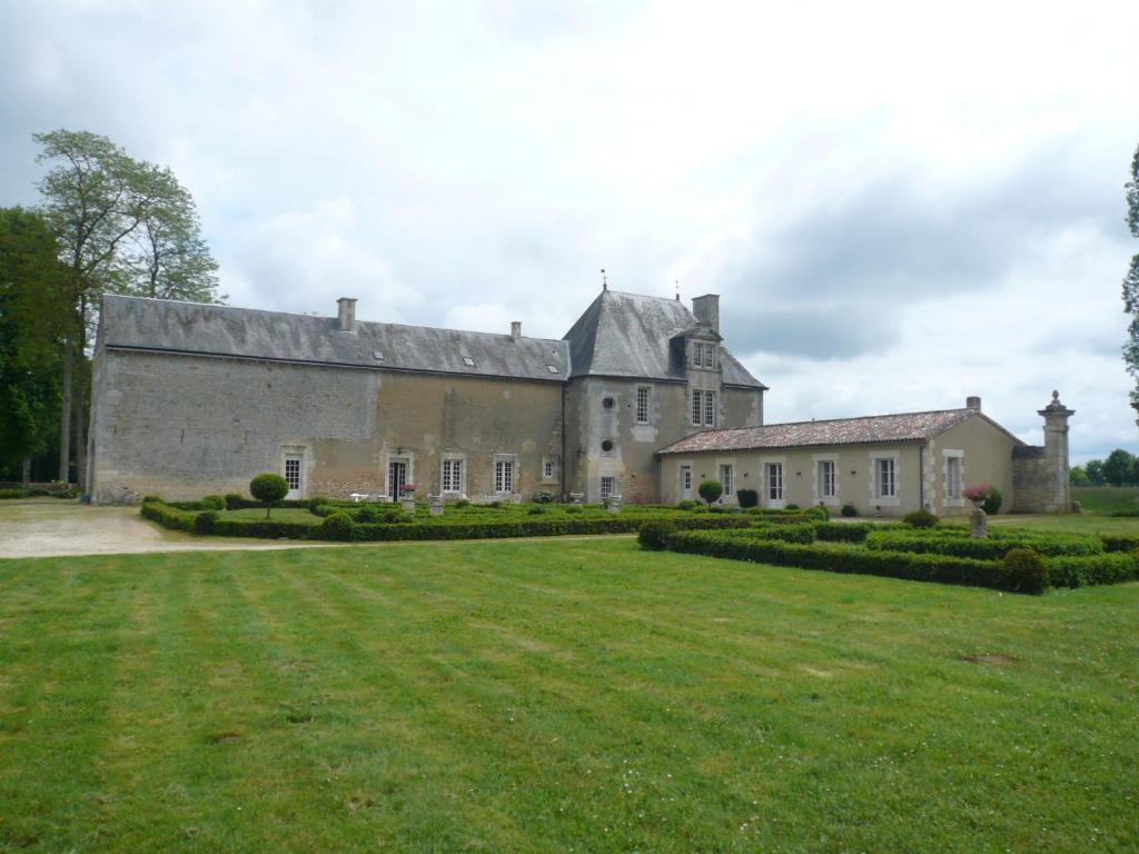 LOGIS du Château du Bois Doucet photo 4
