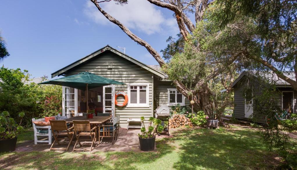 Newton Cottages photo 1