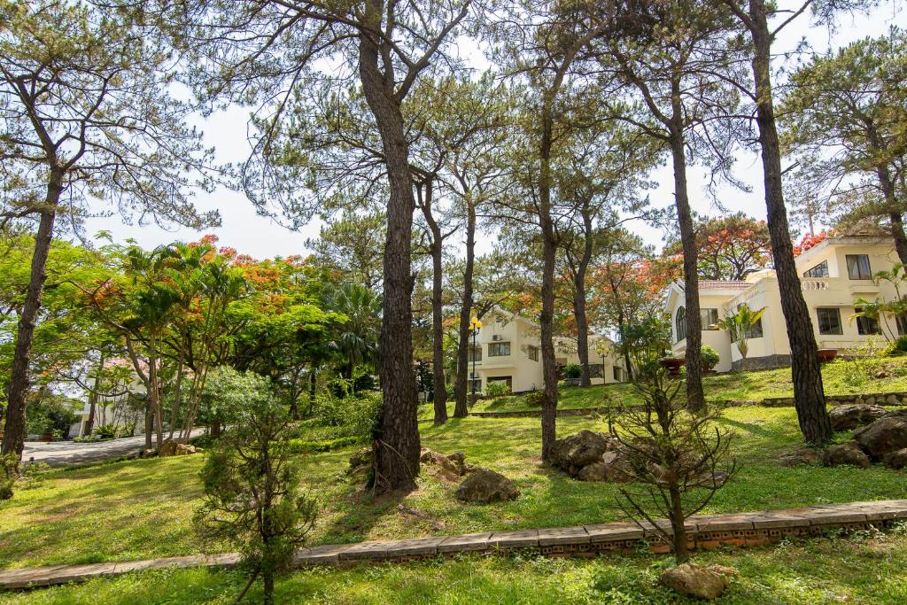 Sai Gon Ha Long Hotel