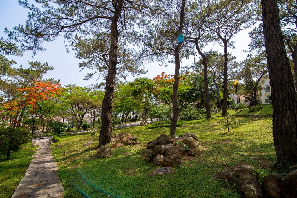 Sai Gon Ha Long Hotel