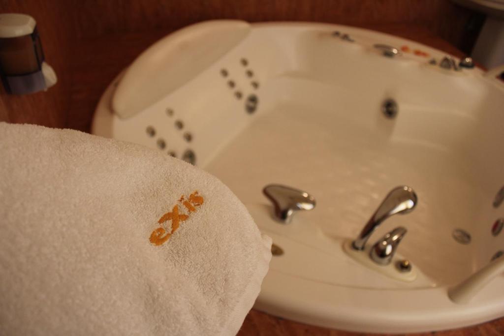 Сьюит (Люкс), Exis Hotel