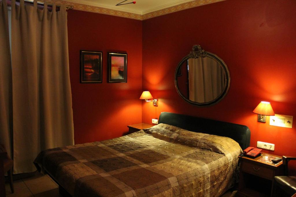 Двухместный (Улучшенный двухместный номер с 1 кроватью), Exis Hotel