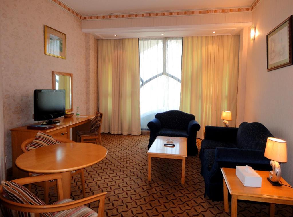 Семейный (Семейный люкс с 2 спальнями), Beach Bay Hotel Muscat