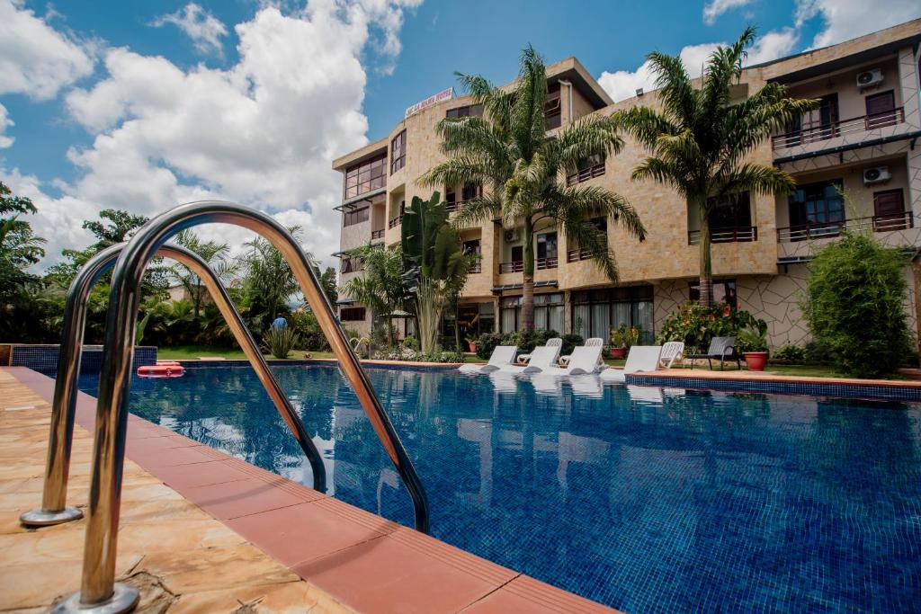La Mama Hotel