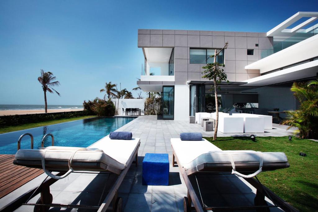 Вилла (Вилла «Премиум» с бассейном, рядом с пляжем), Sanctuary Ho Tram Resort Community