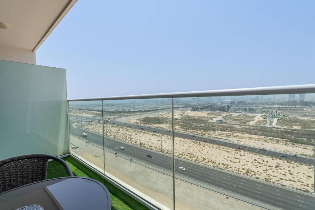 Cosy Studio in Damac Hills - Sleeps 2 photo 4