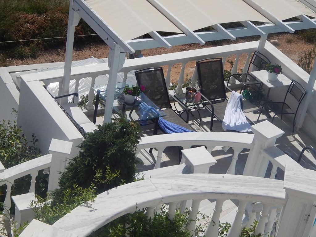 Peggy's Villa-House with private pool 25' from Athens Intl Airport photo 2