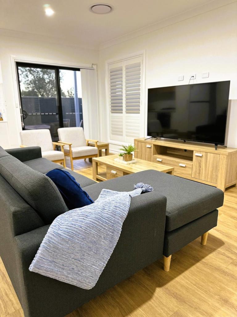 The Orange Haven - Relaxing Stay, Central Spot photo 1