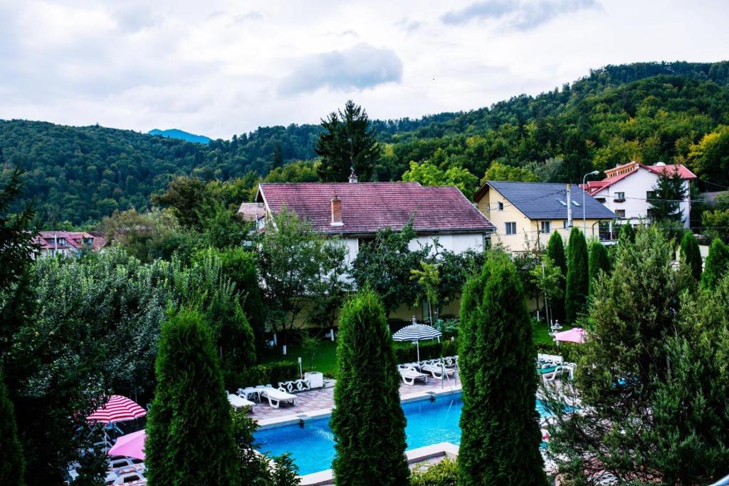 Grand Hotel Brasov - Tap to explore photos