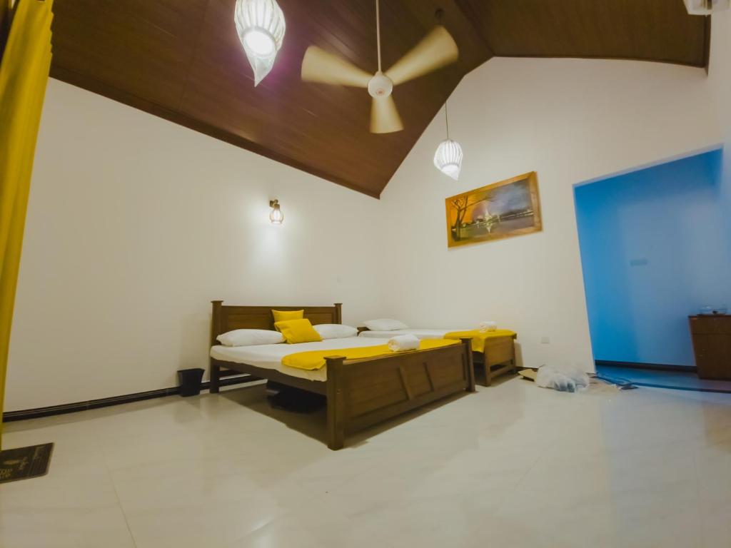 Lakeshore Resort, Thirappane