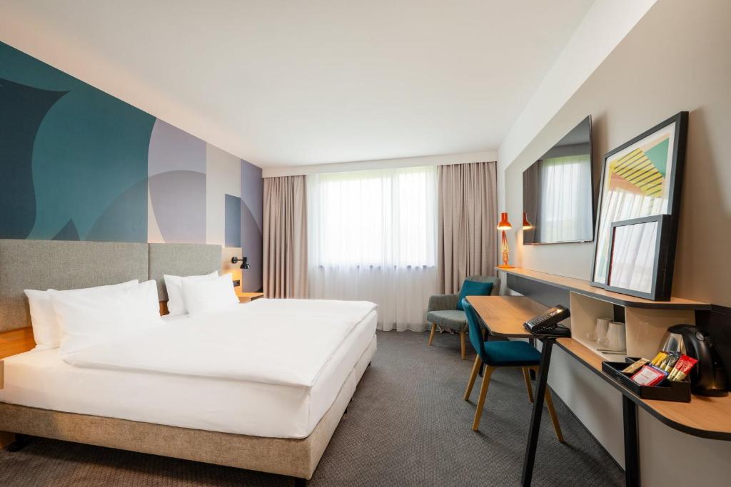 Holiday Inn Munich- Westpark - Tap to explore photos