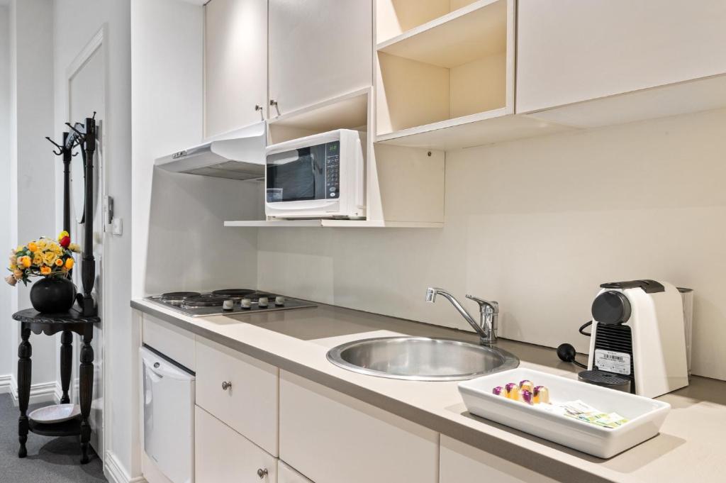 Melbourne CBD 1-Bed with A C Close to Theatres photo 3