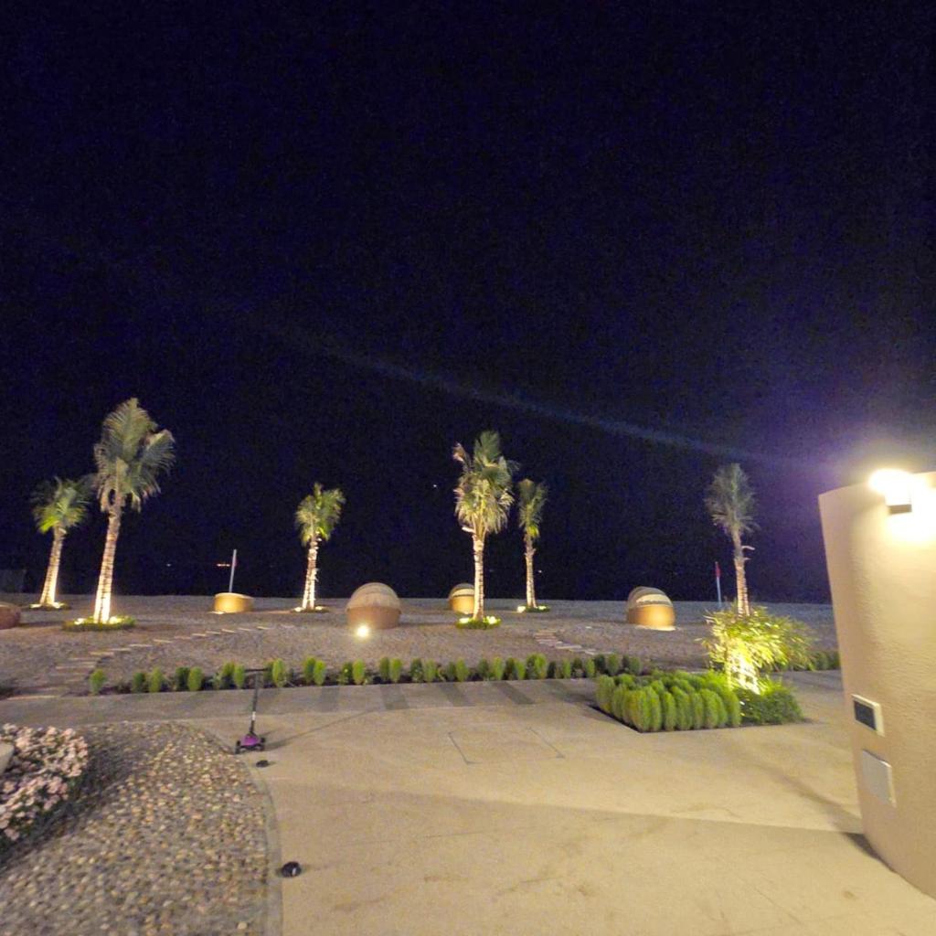 Luxe Private Beach Apartment Residence photo 2