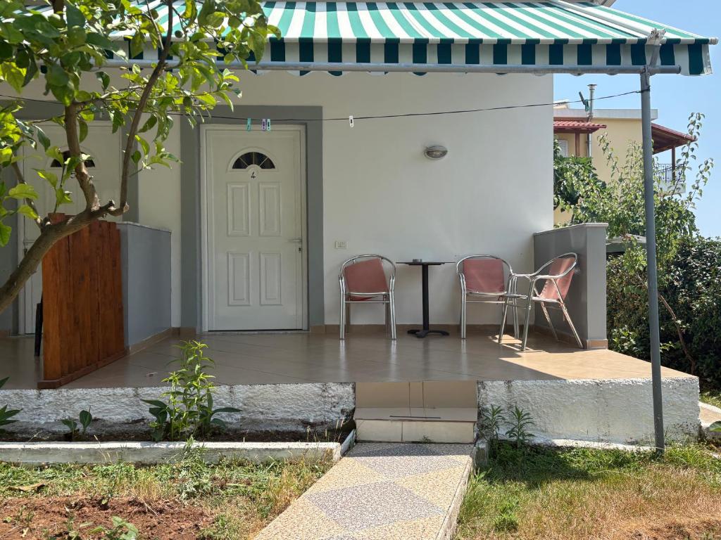 Yard Paradise photo 4