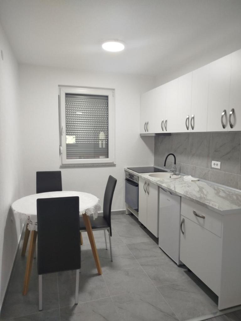 Apartman Dva brata Rajska plaza