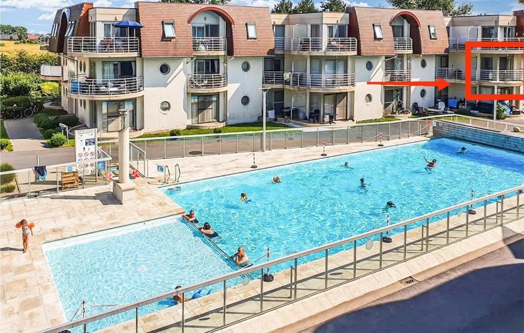 Apartment Sea heated Pool with Parking - Promenade Cannes Bredene photo 2