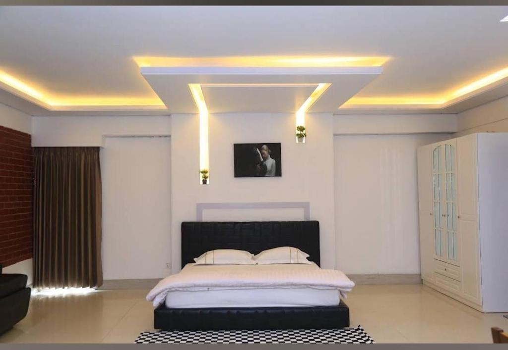 Crown Euro Inn Hotel and Resort