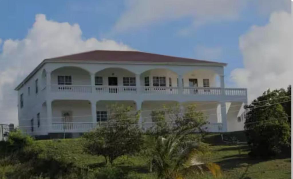 Luxury 7BR 5BA Oceanview Villa Altrui - Sleeps up to 18 photo 1