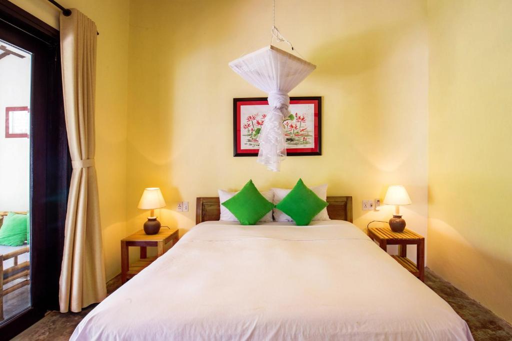 Red Flower Cottages Homestay