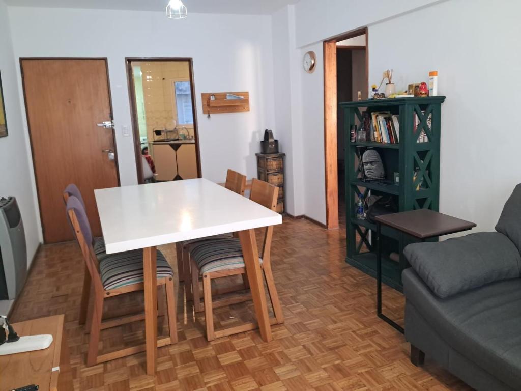 Apartamento 2 dormitorios céntrico photo 2