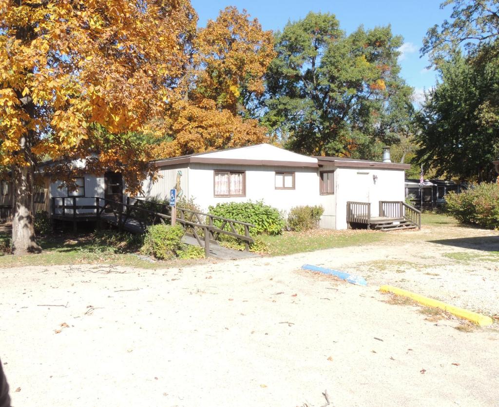 O'Connell's RV Campground Two-Bedroom Cottage 36 image
