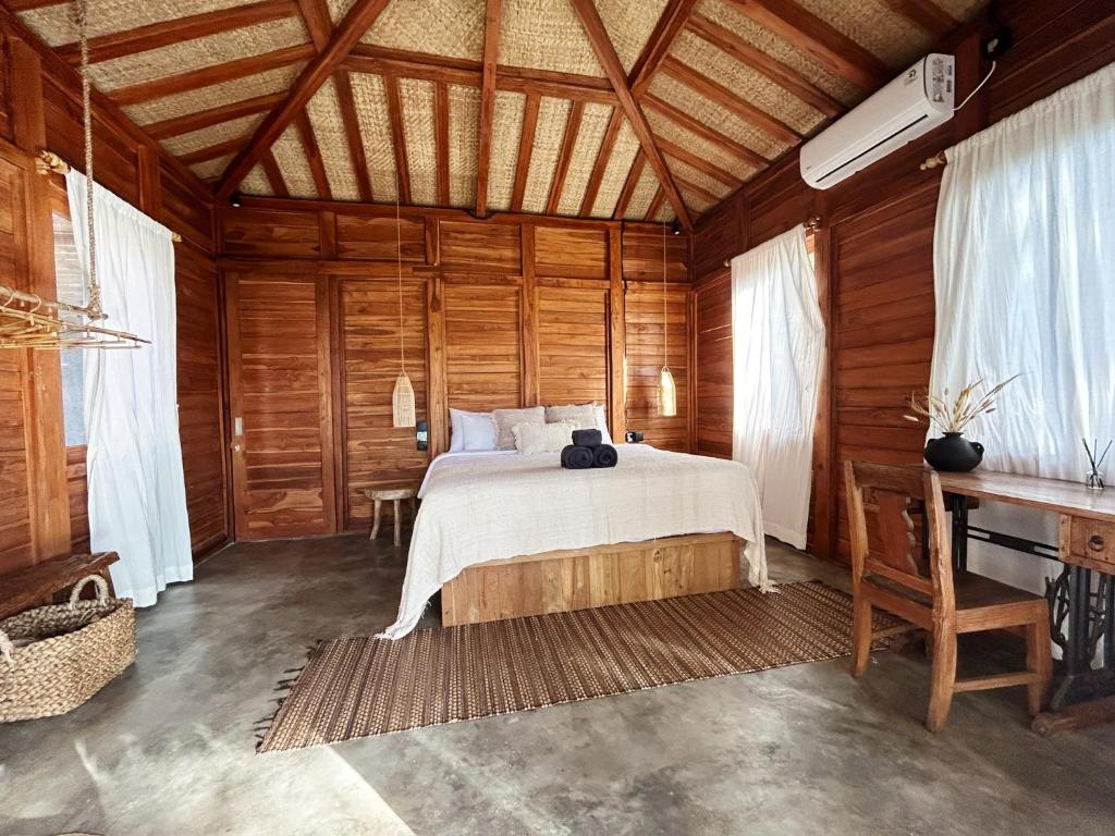 Ulu jungle wooden house photo 1