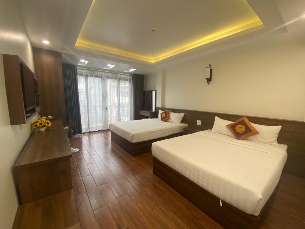 Mai vang sapa hotel - Tap to explore photos