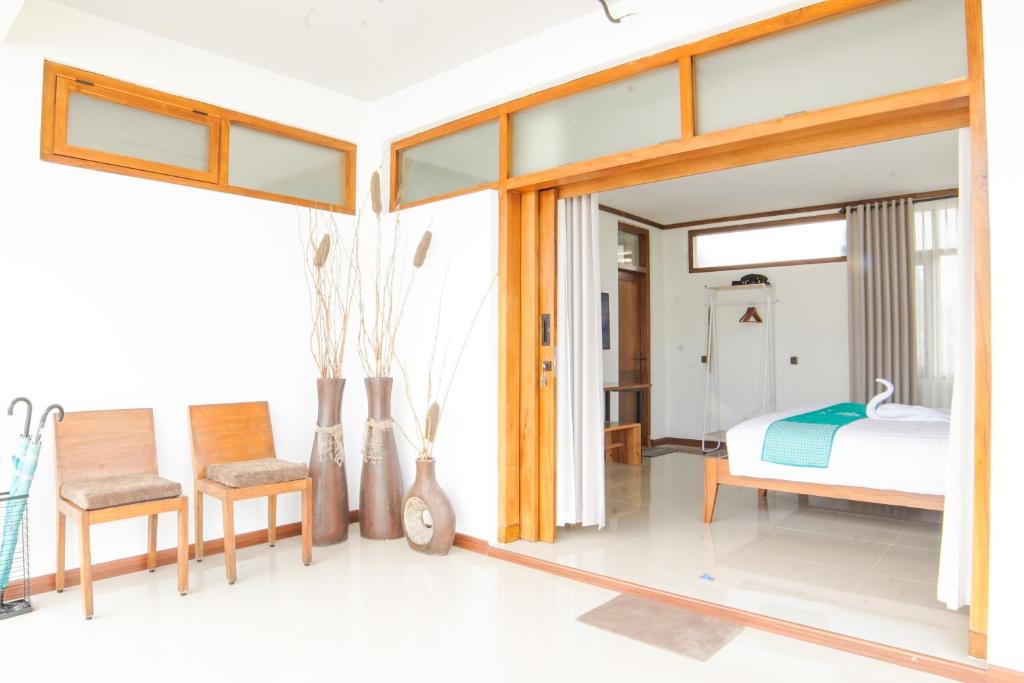 Little Haven - Family Japanese Stay with Private Pool in Jogja photo 1
