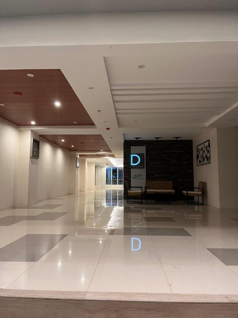 BRP Luxe Condo with Parking and Wifi