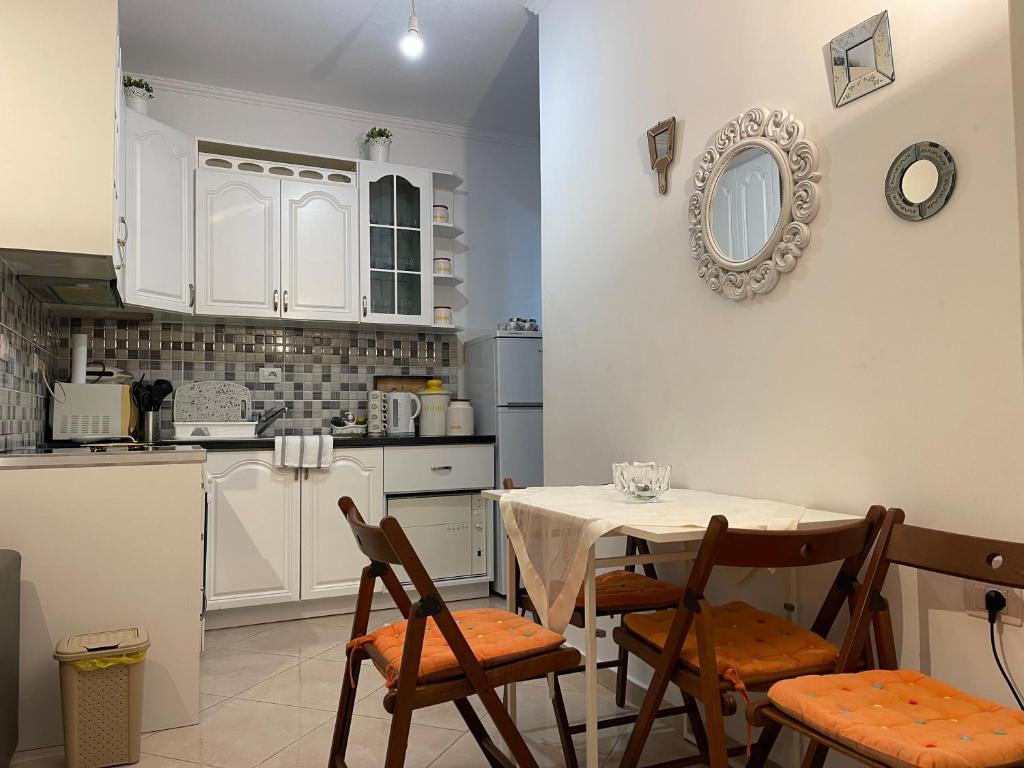 Boulevard Apartment photo 2
