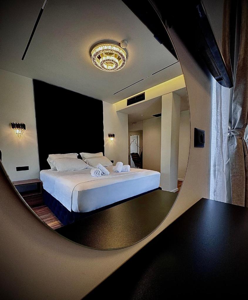 Martin Luxury Hotel photo 2