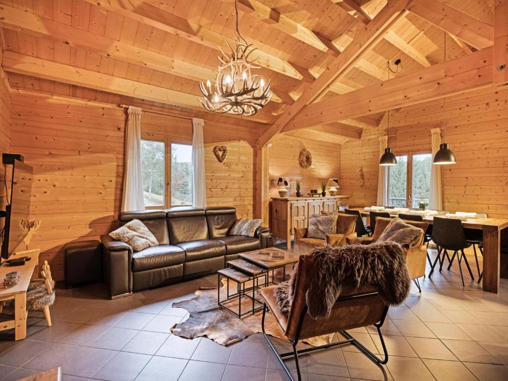 Elegant chalet in Manhay with Sauna, cleaning included photo 3