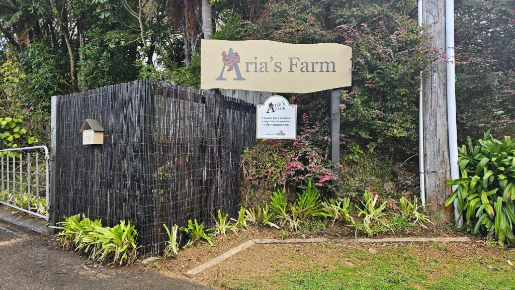 Arias Farm accomodation Rotorua - Tap to explore photos