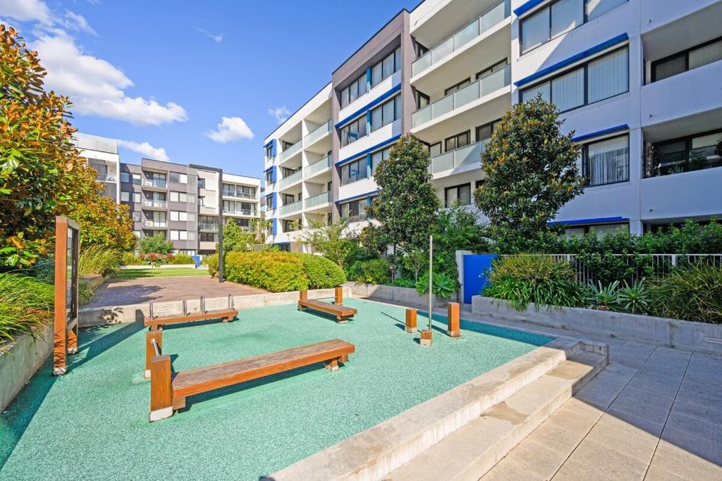 Campsie 2Br Apt Near Train Shops WiFi photo 2