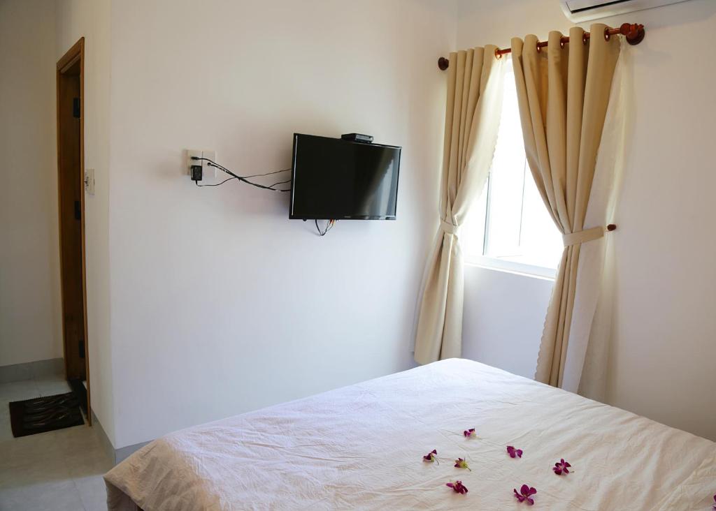 Двухместный (Улучшенный двухместный номер с 1 кроватью), Danang Beach 2 Hotel