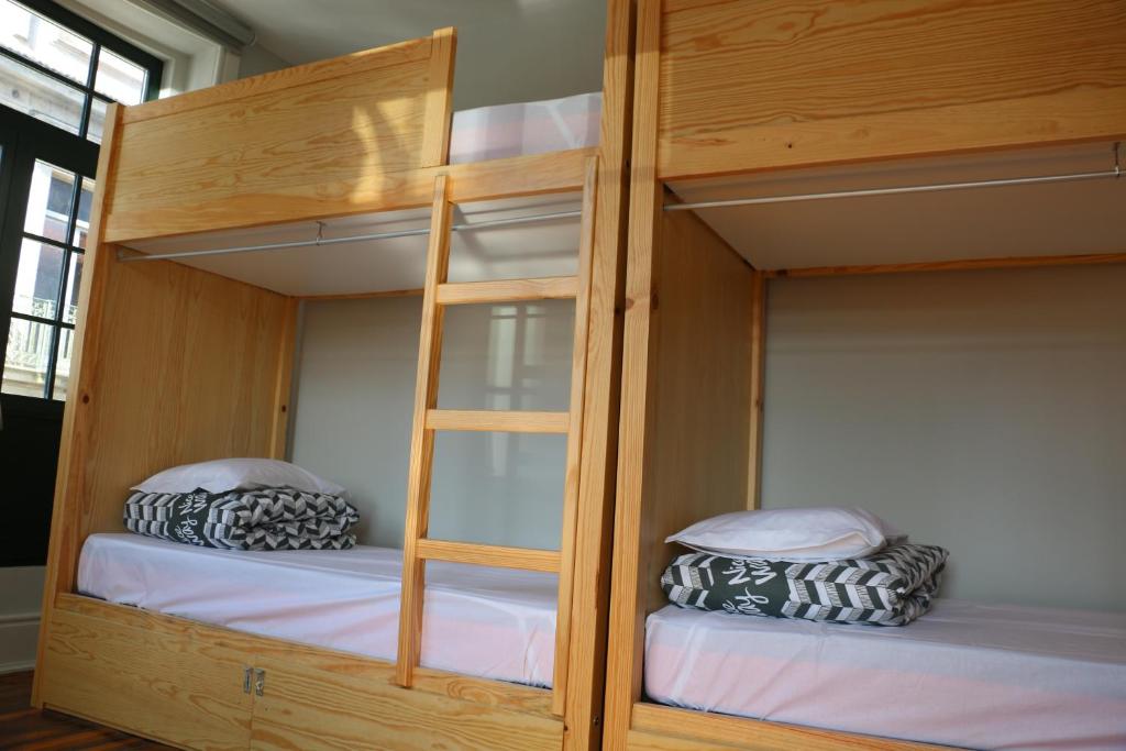 Номер (Кровать в общем номере с 4 кроватями), Nice Way Porto Hostel