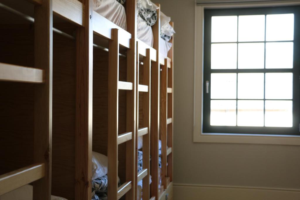 Номер (Односпальная кровать в общем номере с 10 кроватями), Nice Way Porto Hostel