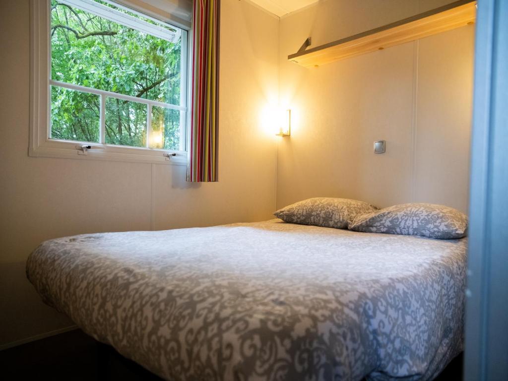 Lovely Chalet with Microwave in Ardennes photo 4