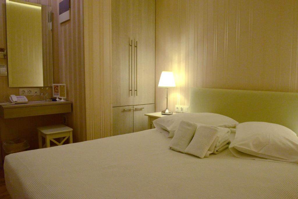 Phidias Hotel photo 4