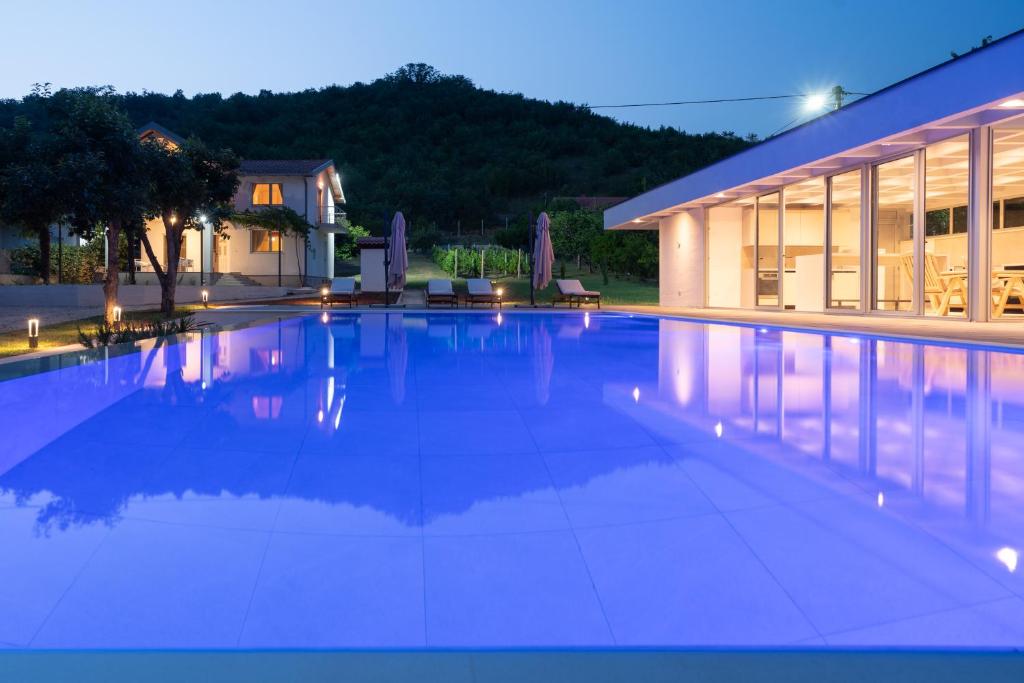 Old Vineyard Estate photo 2