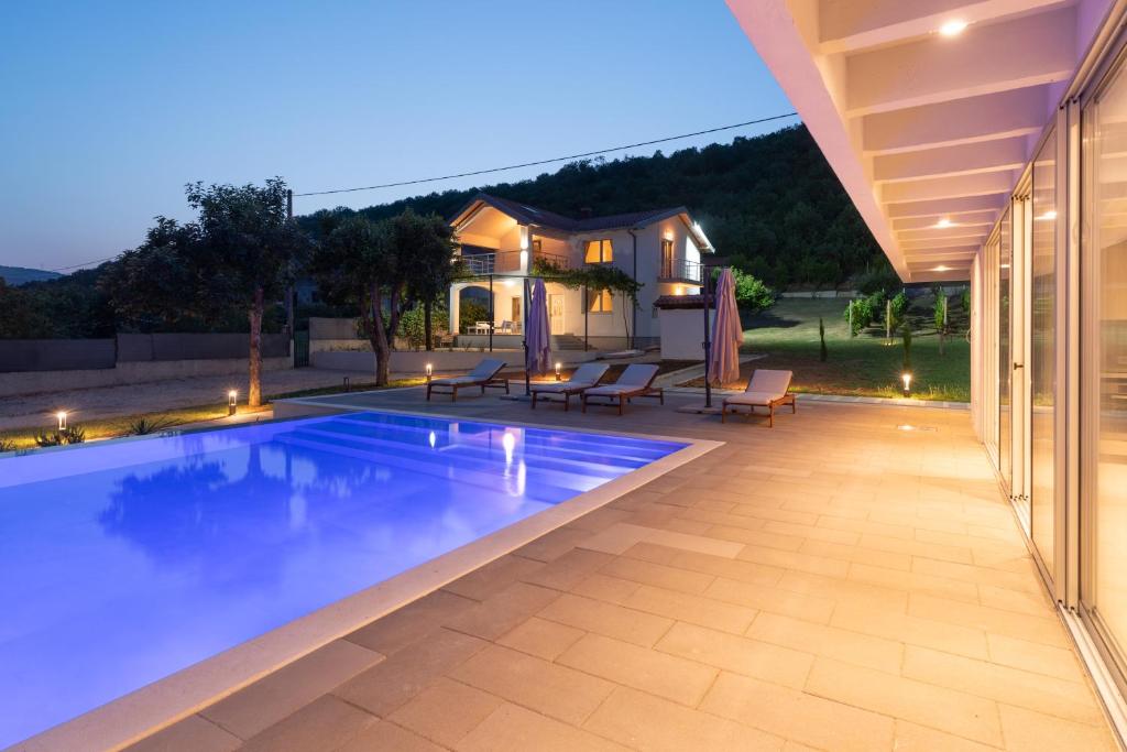 Old Vineyard Estate photo 1