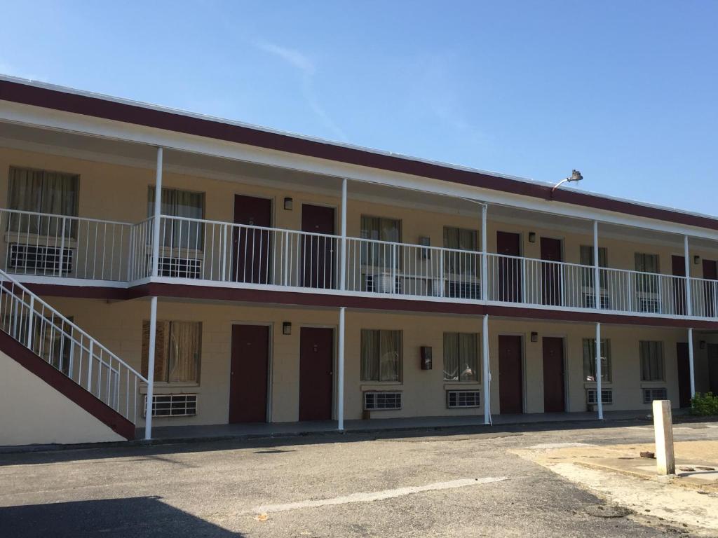 Fort Eustis Inn image
