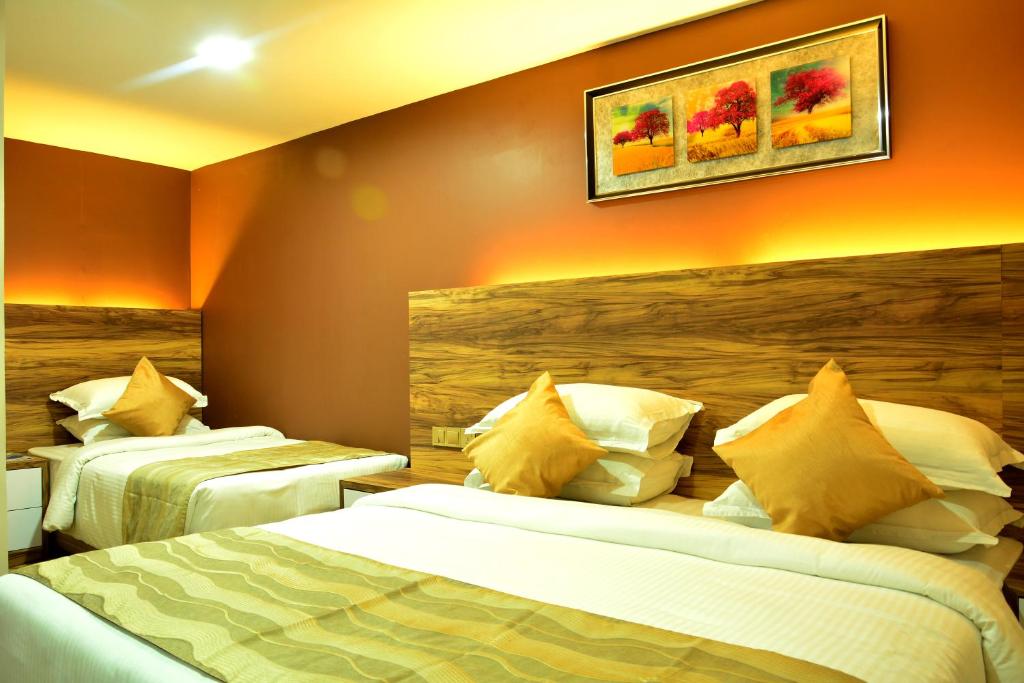 Трехместный (Deluxe Triple Room - Deluxe Single Room - Non-Sea View), Pearl City Hotel