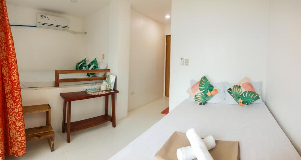 Joyful Guest House - Tap to explore photos